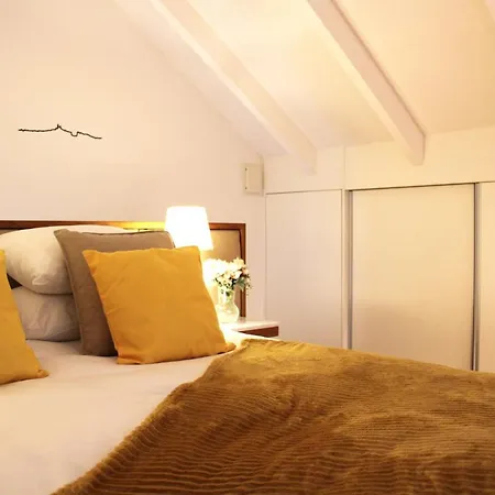 Apartamento Living Aliados Mezzanine Flat W/ Ac *